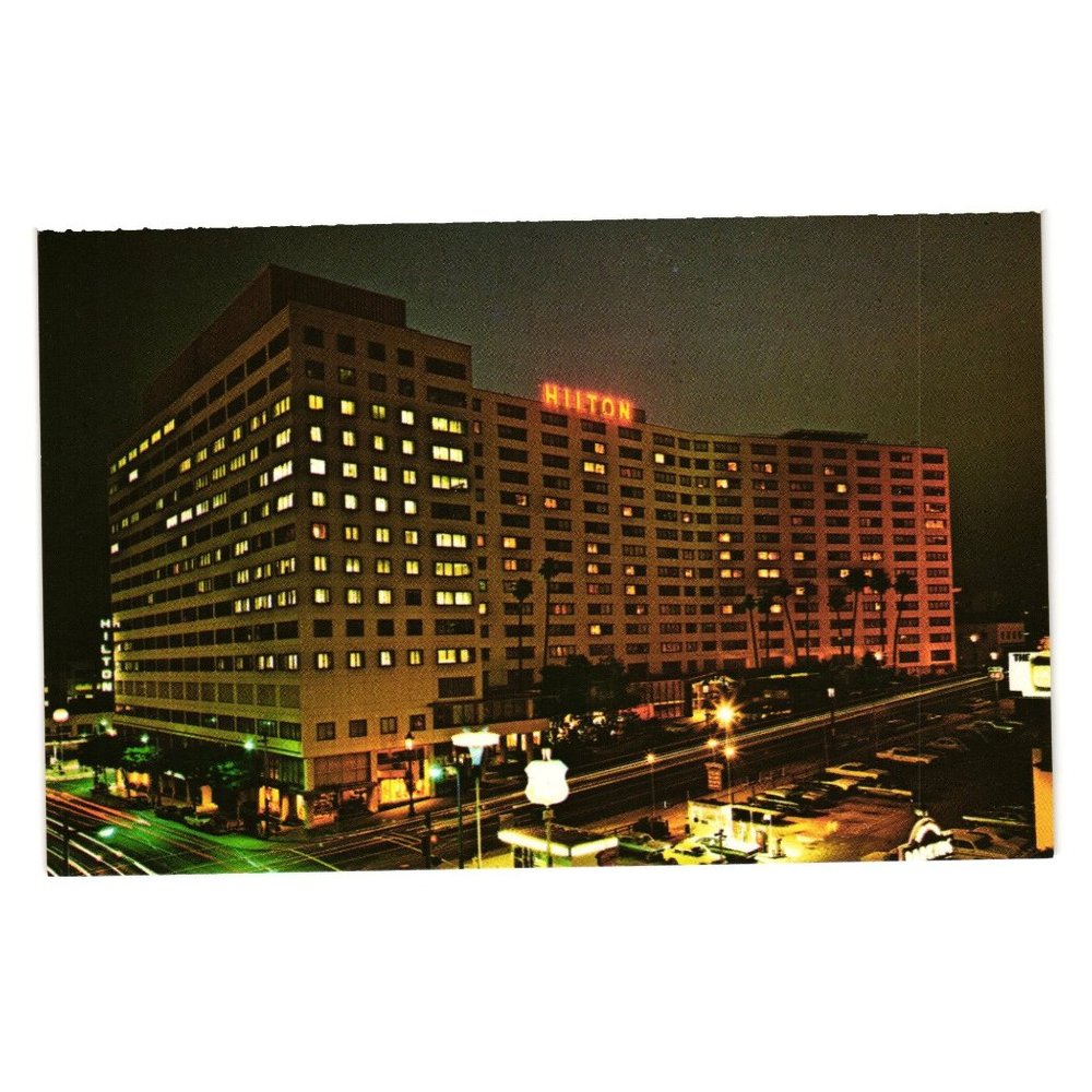 Vintage Postcard Hilton California Los Angeles Wilshire Boulevard Hotel Motel